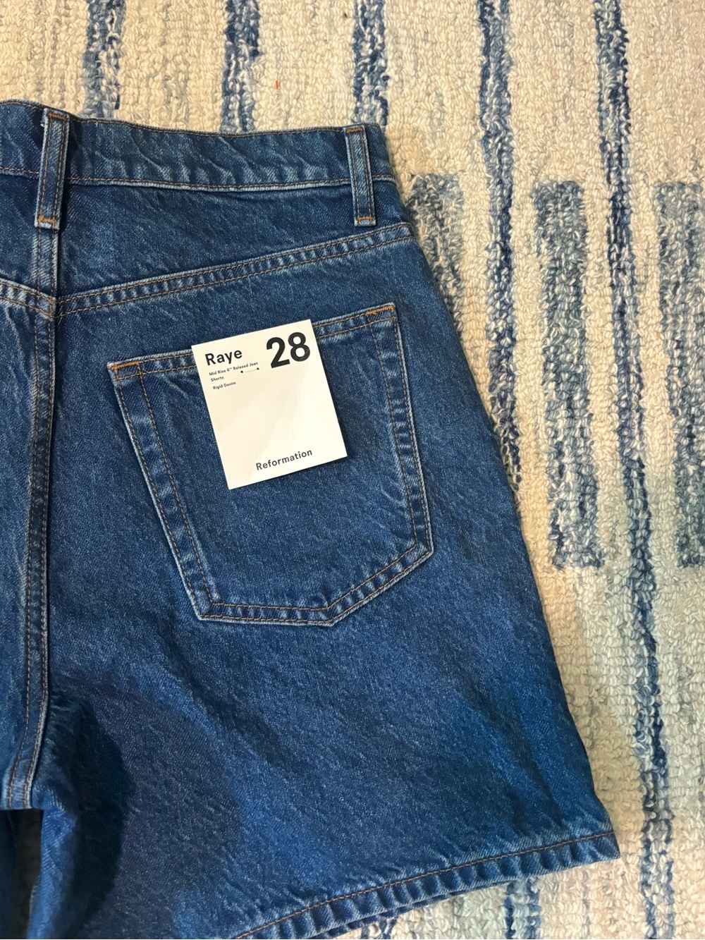 Reformation Raye Mid Rise 6” Jean Shorts - Picture 8 of 8